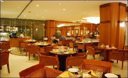 Country Club Hotel Dubai